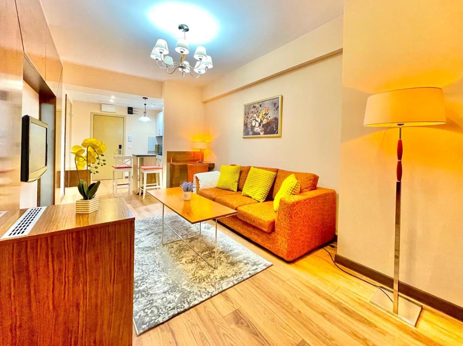 Royal Studio Apartment With A Perfect View - Yamaluxe Bucureşti Eksteriør bilde